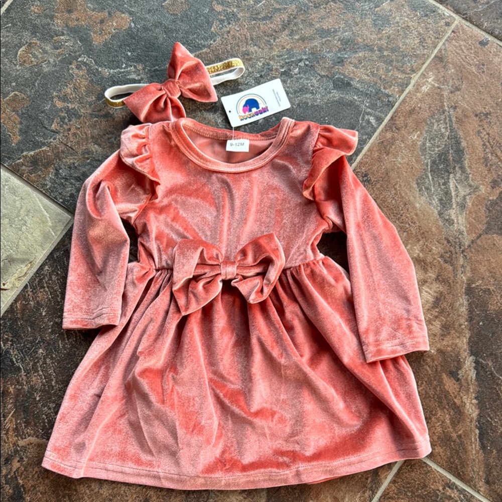 NWT Amazon Long Sleeve Velvet Dress